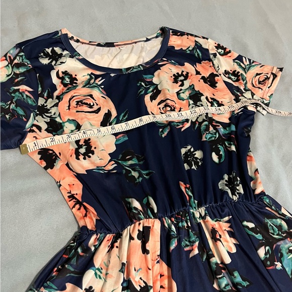 Floral Maxi Dress - Picture 11 of 13